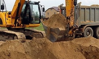 Выкопать яму экскаватором в Урае от 928 руб. - 2Землекопа-Урй