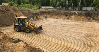 Разработка котлована Урай, цена от 310 руб./м3.