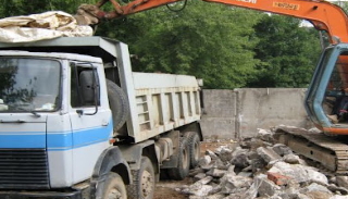 Вывоз строительного мусора с участка в Урае недорого от 1546 руб. | 2Землекопа-Урй